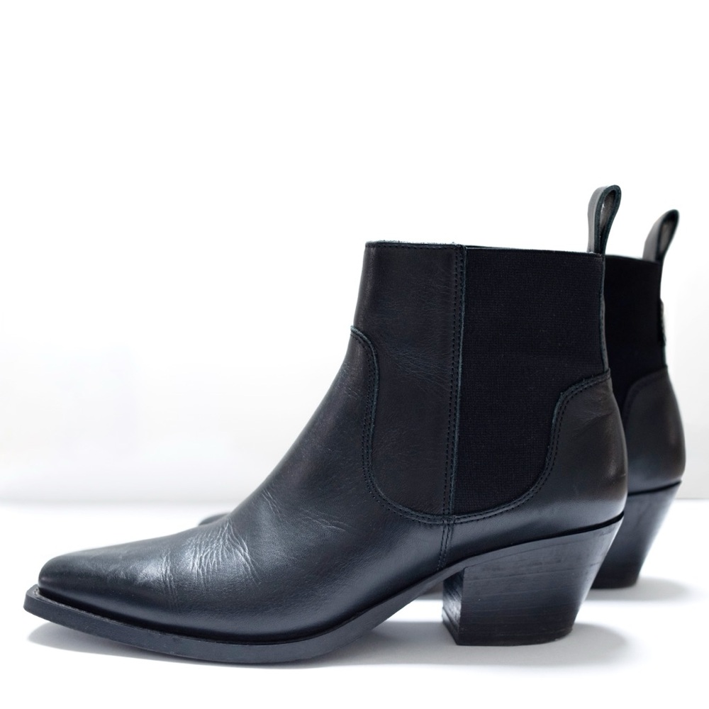 EVERLANE | 🍂 the western boot black leather pull on bootie | size 8.5